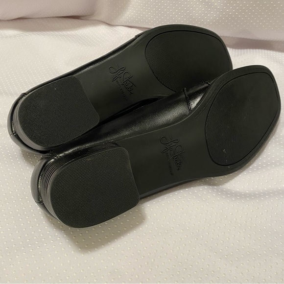 Stylish Black Loafers for Women - Picture 5 of 9